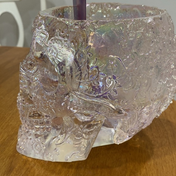 NWT.  Skull, makeup brush holder. - Picture 7 of 11